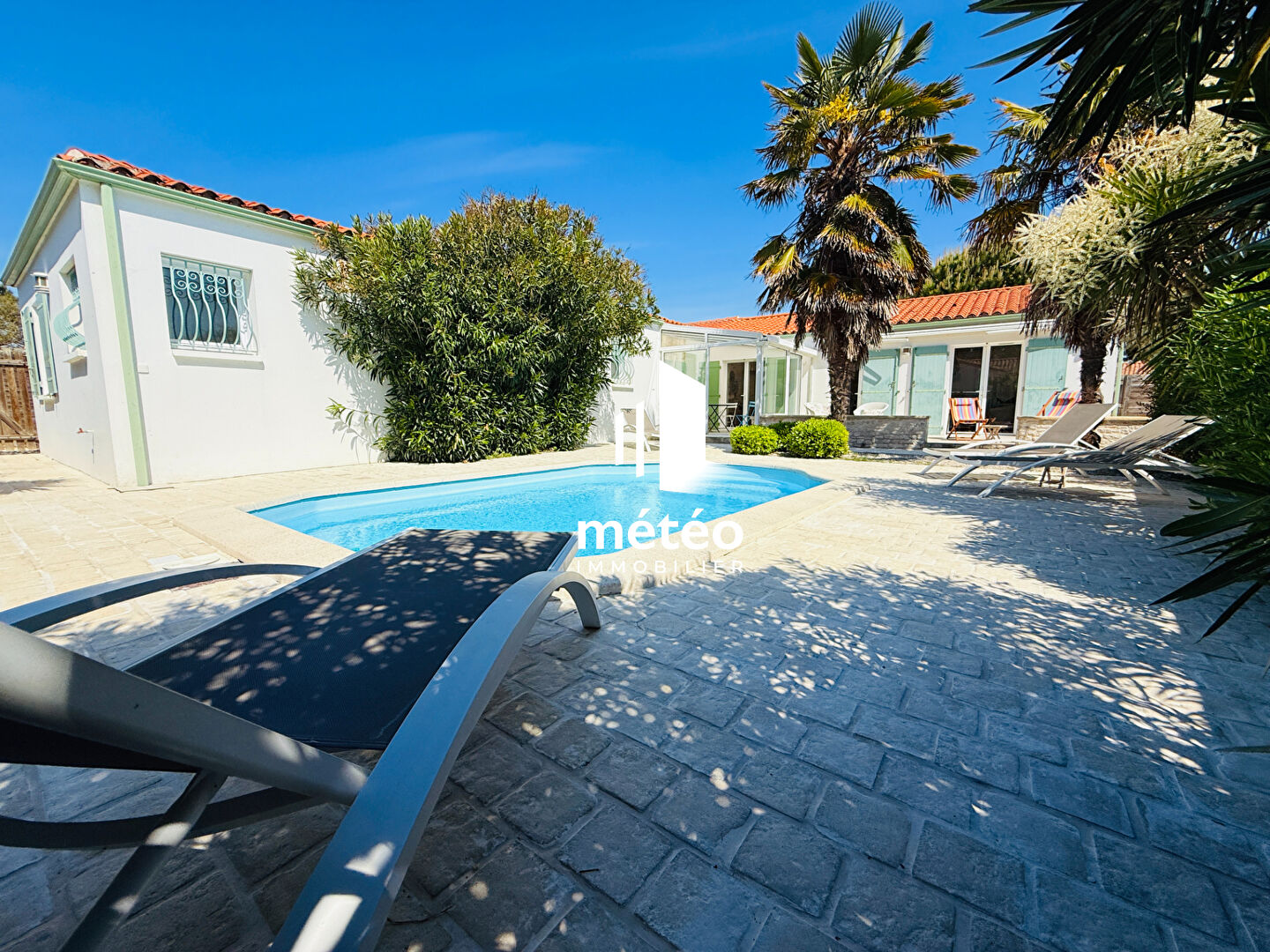 maison de plain pied  4 chambres avec piscine à la Tranche sur mer