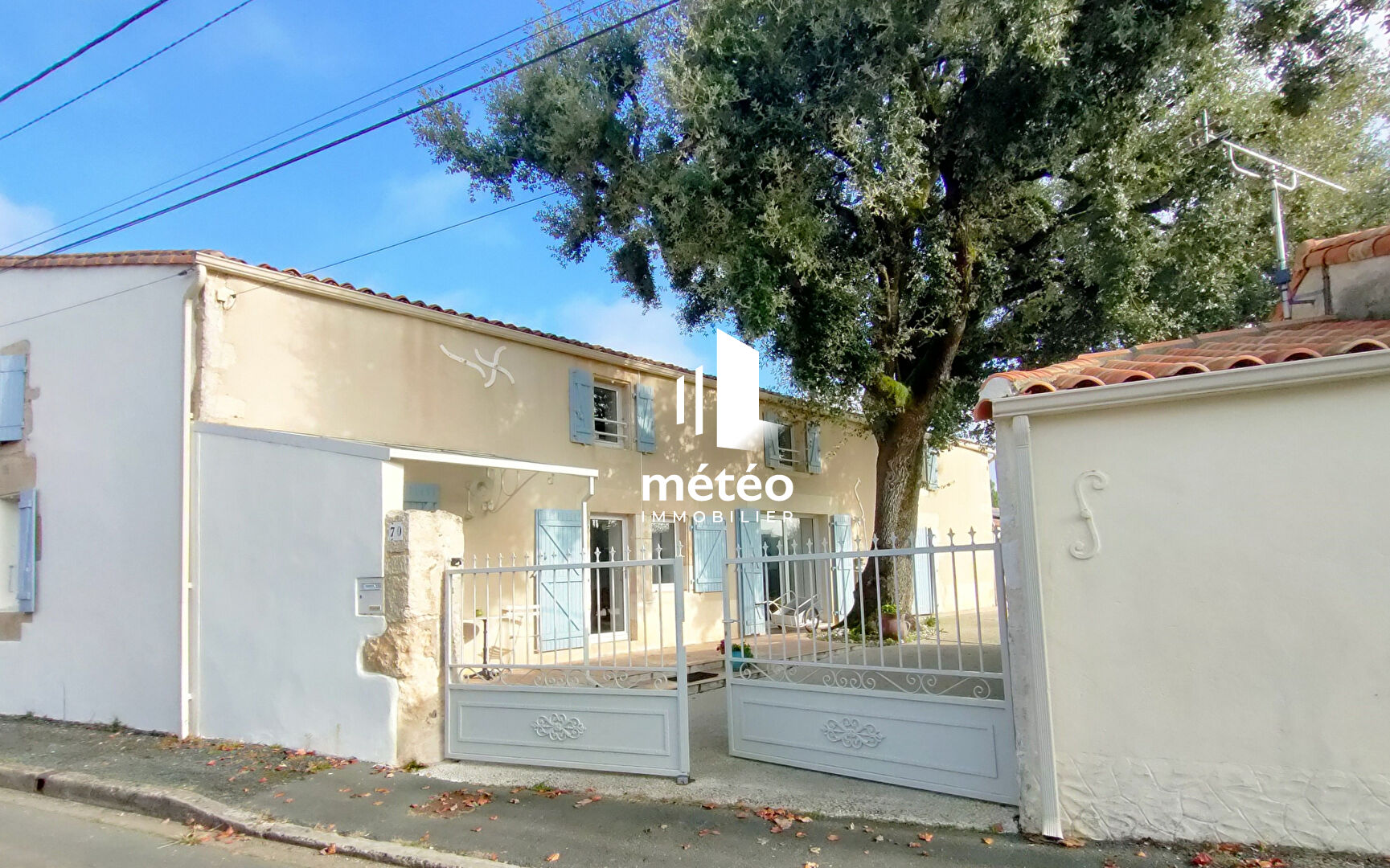 Magnifique maison en pierre de 175 m2- Centre ville Luçon