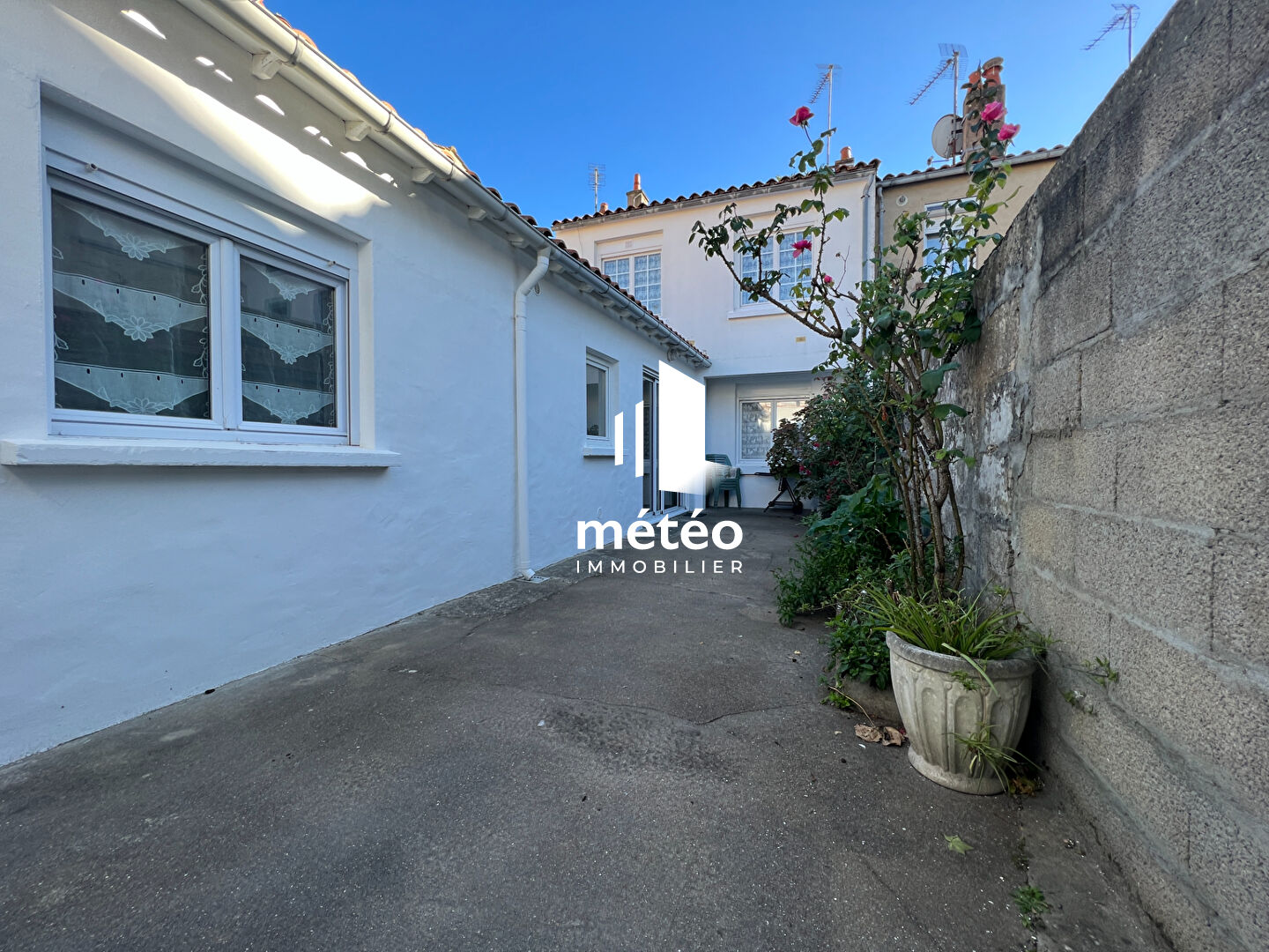 Une Maison , un quartier : ARAGO !