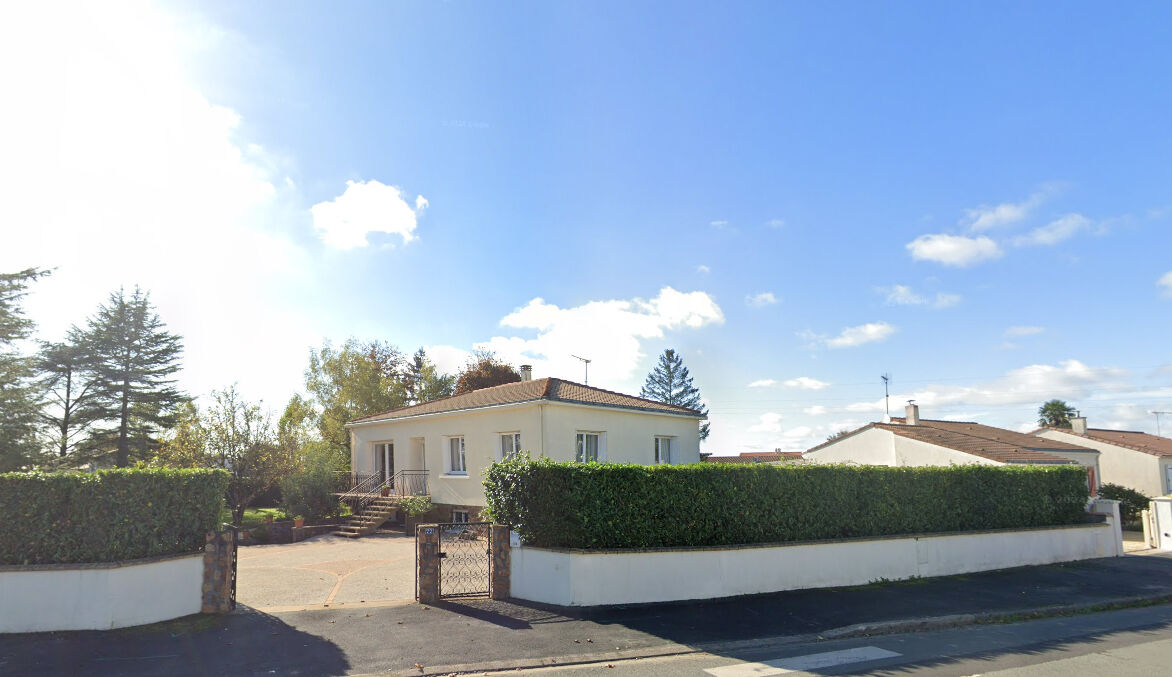 Maison Familiale 130m² habitable , 4 chambres, bureau , Luçon