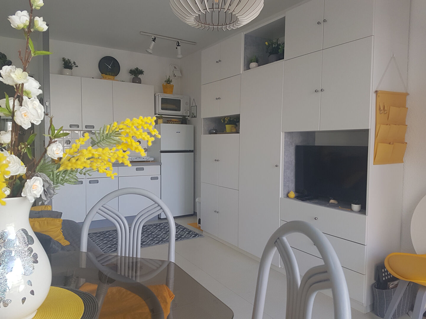 QUARTIER PRESIDENT : STUDIO 25 M² VUE LATERALE MER