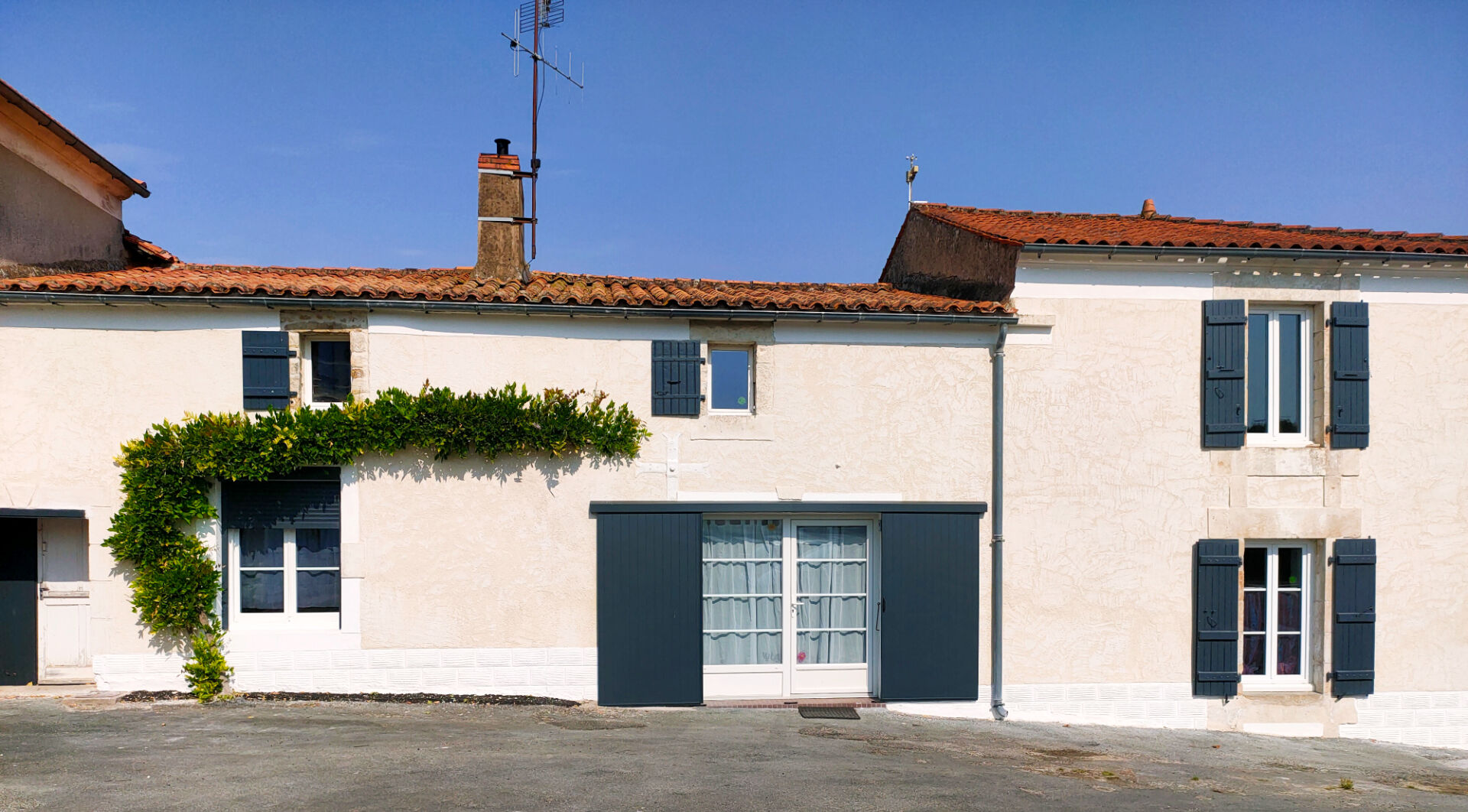 Maison rénovée de 163 m²- Sainte Hermine