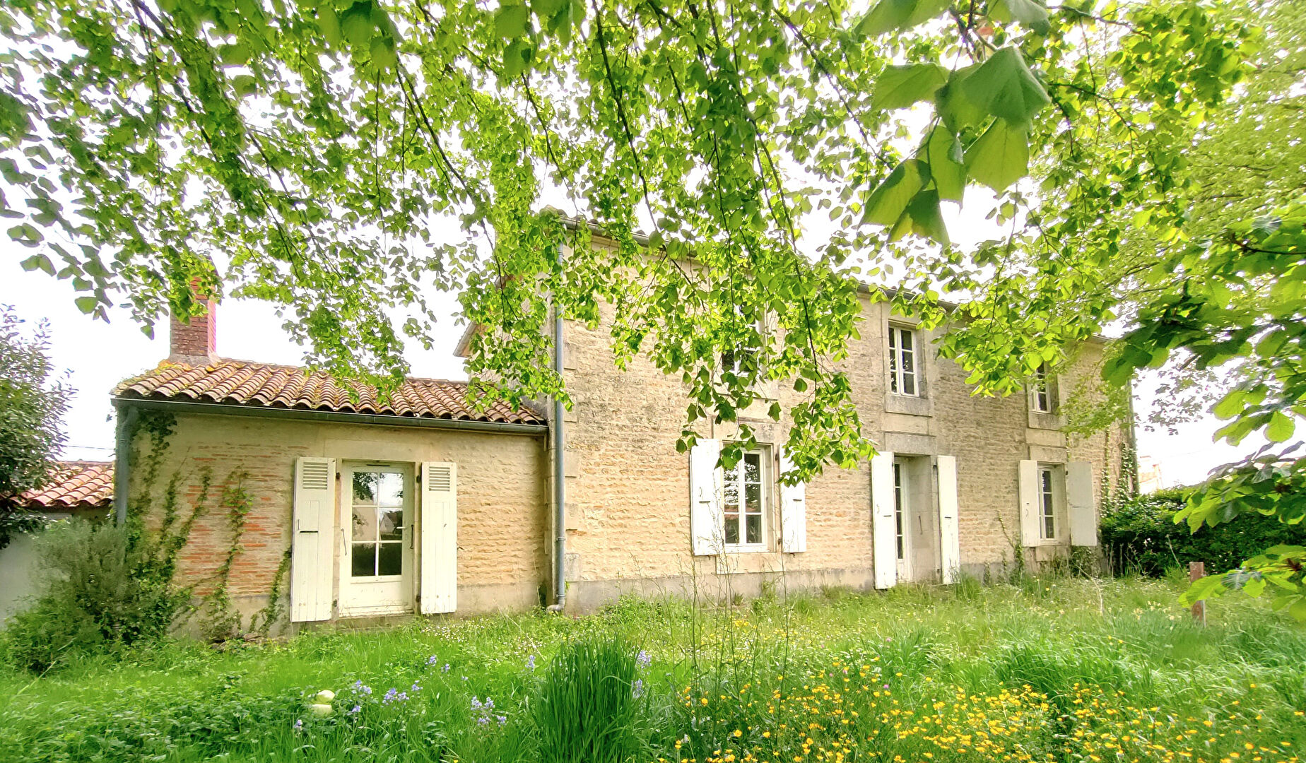 Charmante Maison en pierre 105 m2- Sainte Gemme la plaine