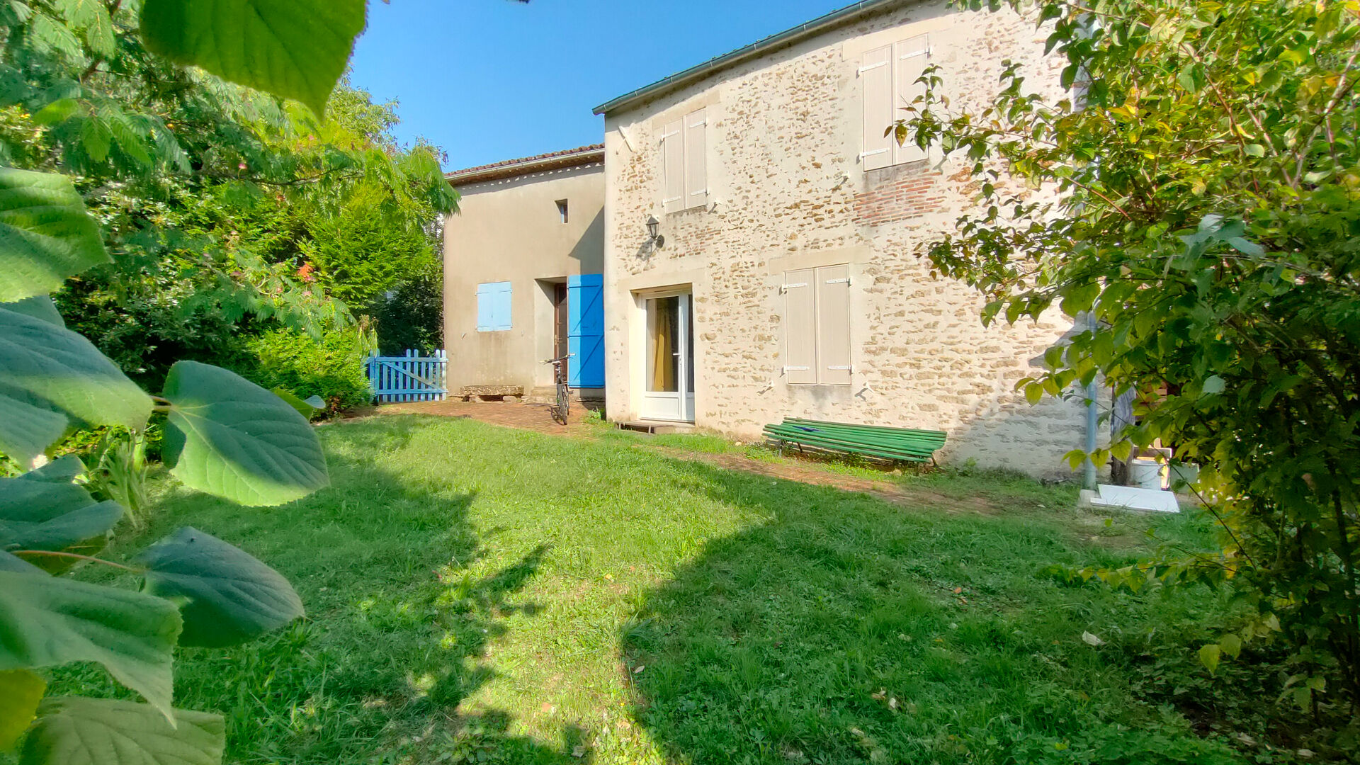 Maison en pierre de 130 m² – Charme et Potentiel