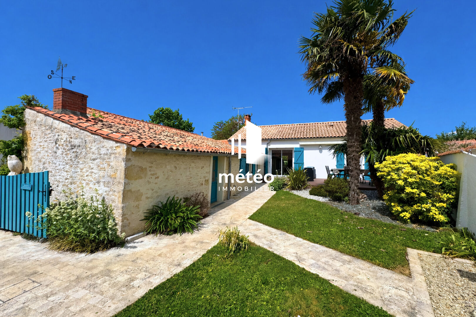 Charmante longère en pierre  – Sainte Radegonde des noyers