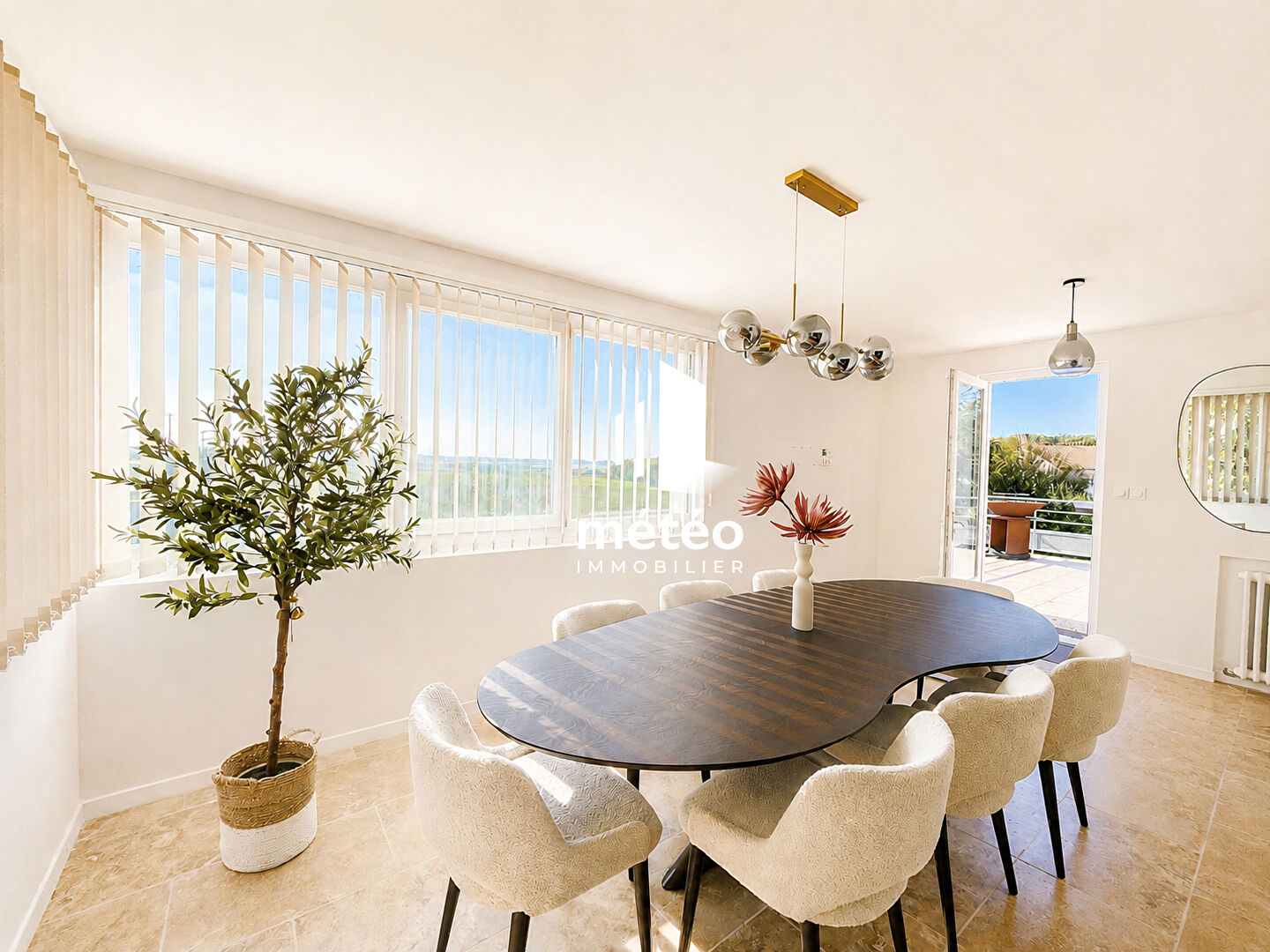 Maison avec Jardin et Garage – Vue Mer